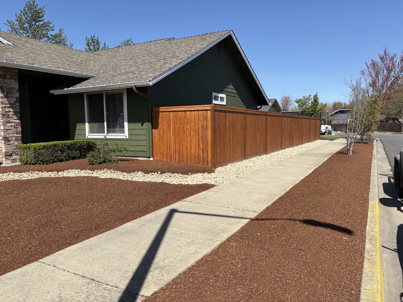 After: fresh bark in the strip